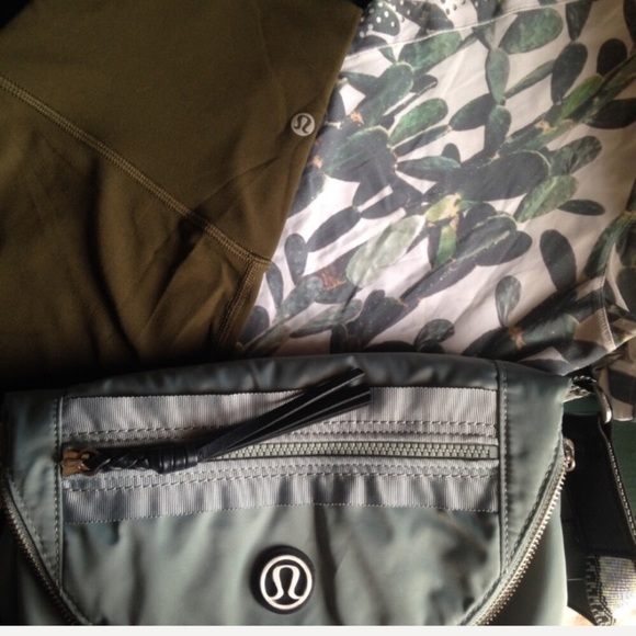 Rare Lululemon Align pant military green - Picture 6 of 6